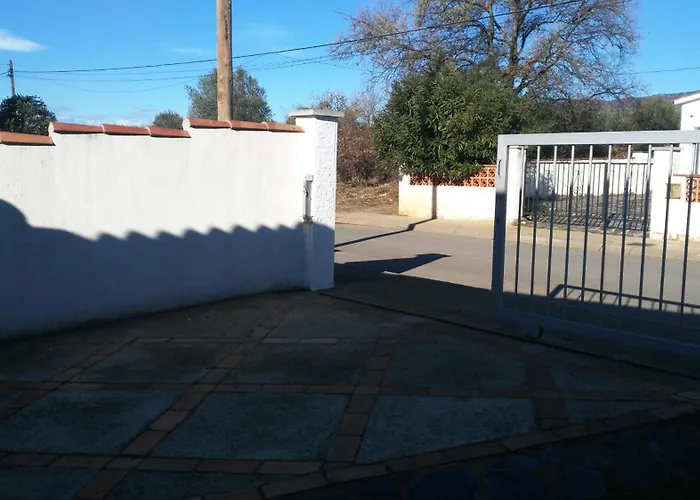 Villa Ref Garr11 Roses