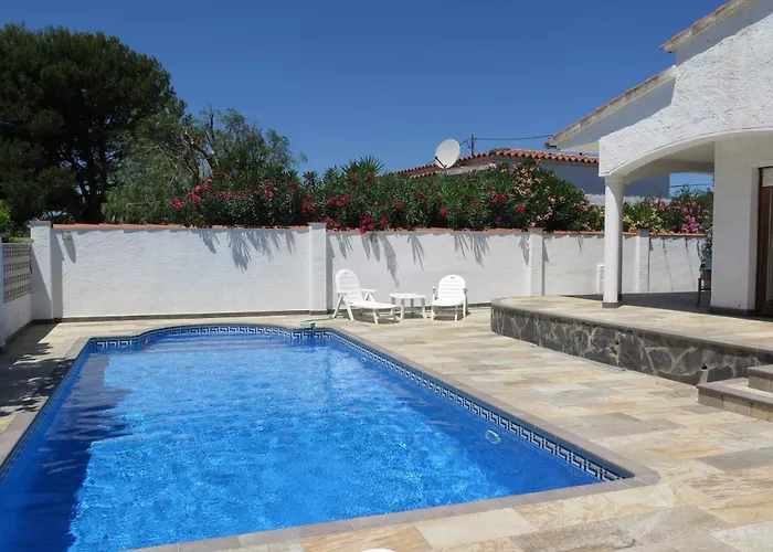 Ref Garr11 Villa